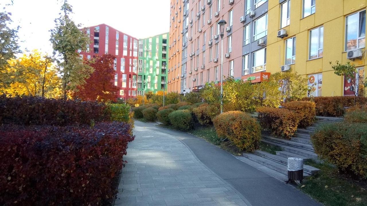 Positive Smile Studio Apartment In The Colorful Comfort Town Residental Complex. Kt-06. Kyiv Exterior photo